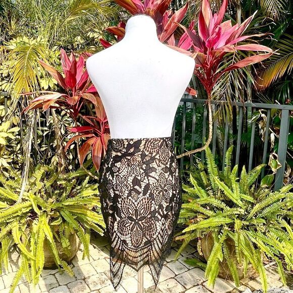 Express Eyelash Lace Overlay Skirt & Tank Set - Picture 12 of 15